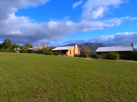 Meringa Springs - Yamba Accommodation 2