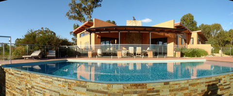 Meringa Springs - Yamba Accommodation 1