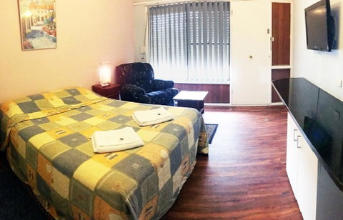 Merredin Olympic Motel - Yamba Accommodation 0