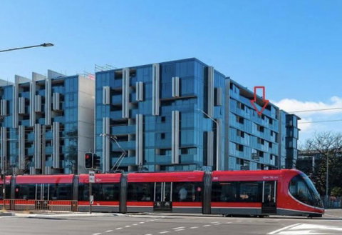 Midnight@Braddon Modern Executive Apt, Pool, Sauna, Secure Parking, Wine - Yamba Accommodation 3