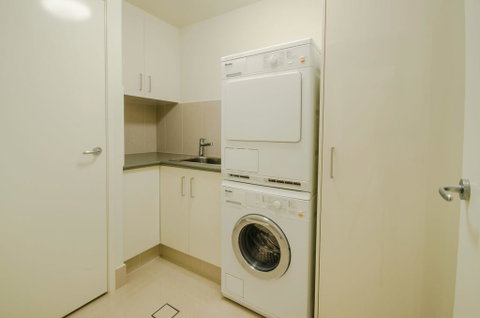 Ming Apartments #3 - 3/236 Marine Parade - Yamba Accommodation 1