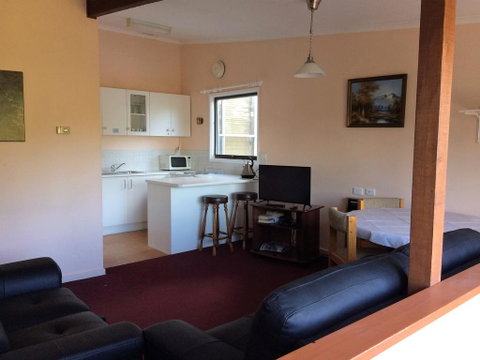 Mistral 2 - Yamba Accommodation 2