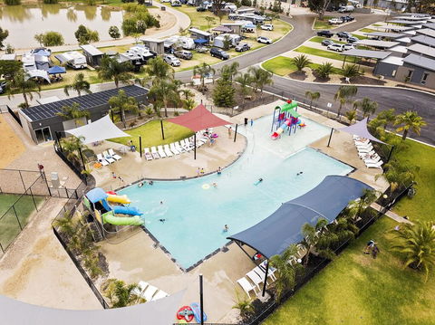 Moama Waters - Yamba Accommodation 2
