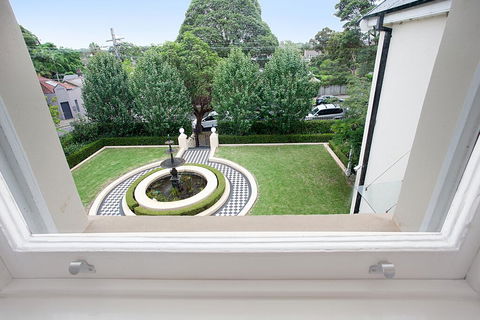 Modern And Cosy Inner West Apartment - Yamba Accommodation 3