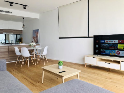 Modern Designer 2BR Apartment Near Airport & Beach - Yamba Accommodation 2