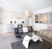 Modern Executive Apartment  Braddon 1BR Wine Wifi Secure Parking Canberra - Yamba Accommodation