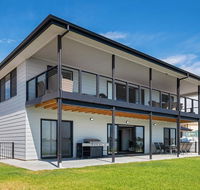 Moments on the Water - Yamba Accommodation