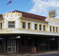 Monarch Motel