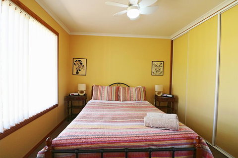 Monaro Cottage - Yamba Accommodation 2