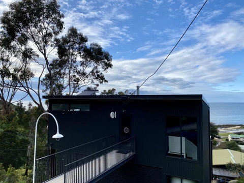 Months And Seasons - Momentary Escapes - Beach House - Yamba Accommodation 0
