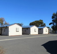 Moonta Bay Cabins - Yamba Accommodation