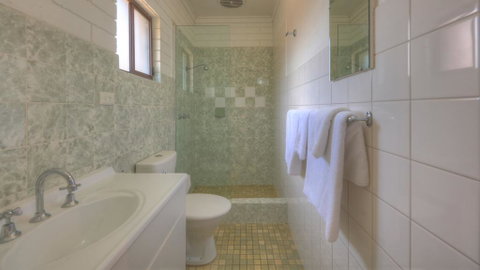 Motel Meneres - Yamba Accommodation 3
