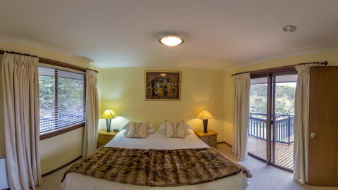 Mowamba River Lodge - Yamba Accommodation 2