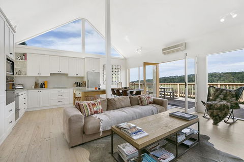 Nafplio Luxury Hideaway With Open Fireplace, On 3 Acre Vineyard, Water Views, Close To Wineries - Yamba Accommodation 2