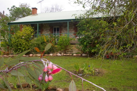 Naimanya Cottage - Yamba Accommodation 2