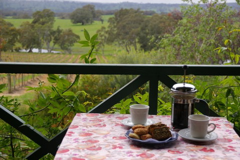 Naimanya Cottage - Yamba Accommodation 1