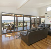 Ned Kelly's Retreat - Sophisticated style with modern convenience and magical outlook - Yamba Accommodation