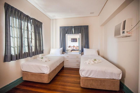 Captain Stirling Hotel - Yamba Accommodation 35