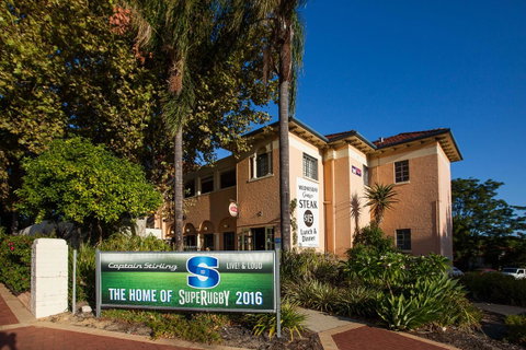 Captain Stirling Hotel - Yamba Accommodation 4