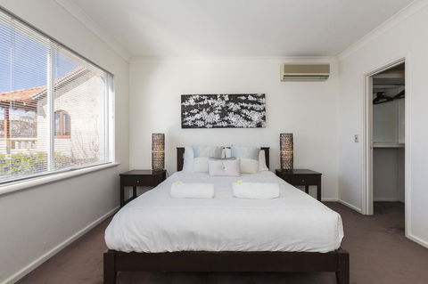 Cottesloe Beach House II - Yamba Accommodation 27