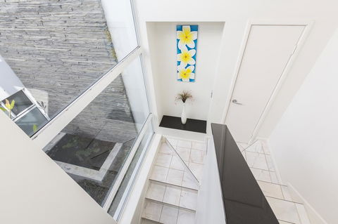 Cottesloe Beach House II - Yamba Accommodation 19