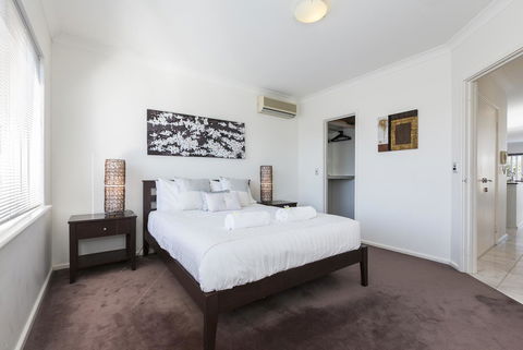 Cottesloe Beach House II - Yamba Accommodation 16