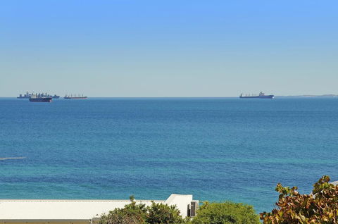 Cottesloe Beach House II - Yamba Accommodation 25