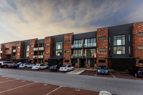 Perth Ascot Central Apartment Hotel Official - Yamba Accommodation 4