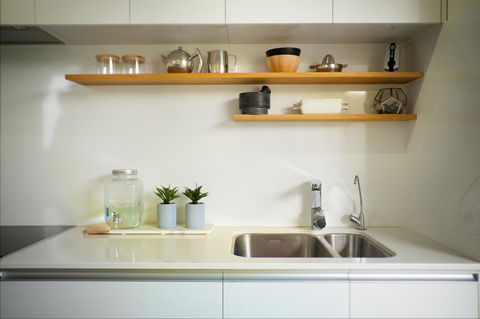 Cottesloe Artist's Beach Retreat - Yamba Accommodation 8