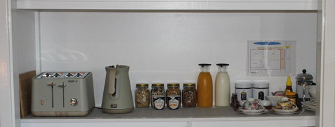 Jacaranda Hideaway Bed & Breakfast - Yamba Accommodation 5