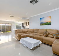 Rainbow Dream House - Yamba Accommodation