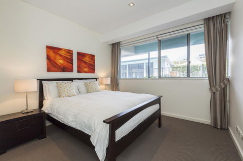 Gallery Serviced Apartments - Yamba Accommodation 12