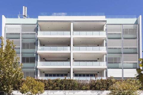 Gallery Serviced Apartments - Yamba Accommodation 11