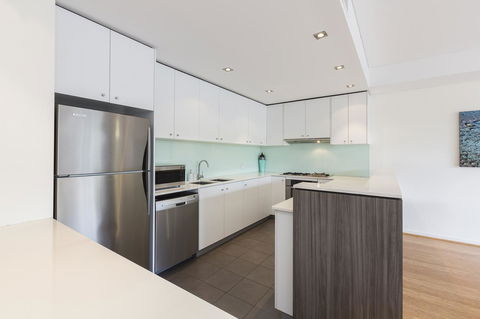 Gallery Serviced Apartments - Yamba Accommodation 7