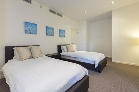 Gallery Serviced Apartments - Yamba Accommodation 13