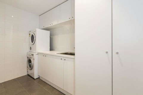 Gallery Serviced Apartments - Yamba Accommodation 21