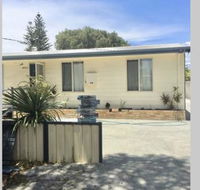Jbay beach shack - Yamba Accommodation