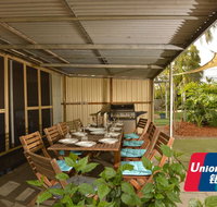 Midgard Cottage - Great location  close to airport - Yamba Accommodation