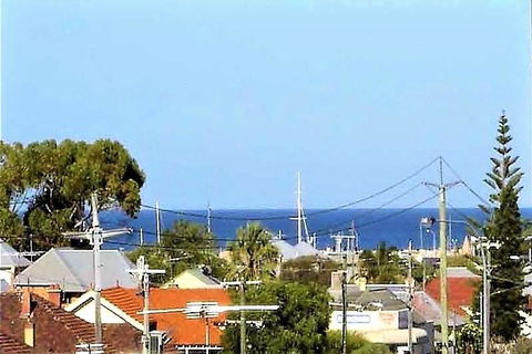 Fremantle Heritage Home For You To Enjoy! - Yamba Accommodation 1