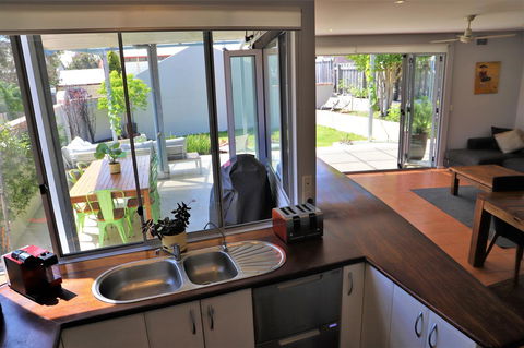 Fremantle Heritage Home For You To Enjoy! - Yamba Accommodation 7