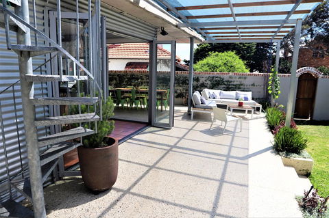 Fremantle Heritage Home For You To Enjoy! - Yamba Accommodation 10