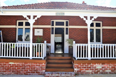 Fremantle Heritage Home For You To Enjoy! - Yamba Accommodation 16