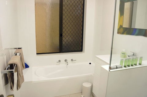 Suffolk House - Yamba Accommodation 15