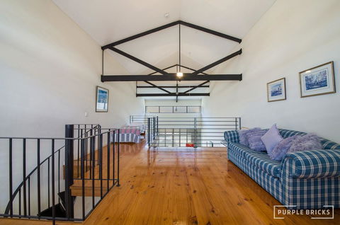 Spacious Central Townhouse - Yamba Accommodation 4