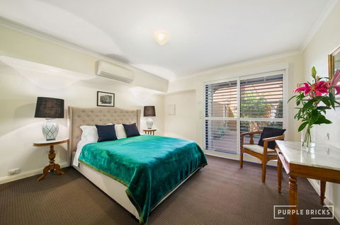 Spacious Central Townhouse - Yamba Accommodation 7
