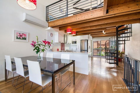 Spacious Central Townhouse - Yamba Accommodation 0