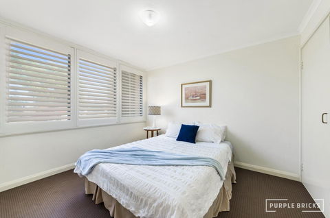 Spacious Central Townhouse - Yamba Accommodation 8