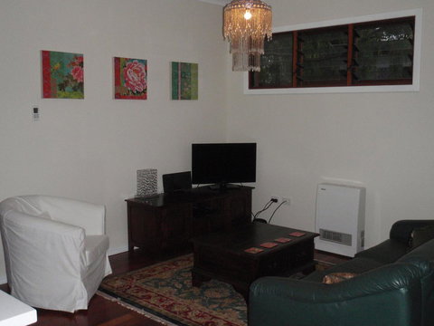 Gypsy Cottage - Yamba Accommodation 3