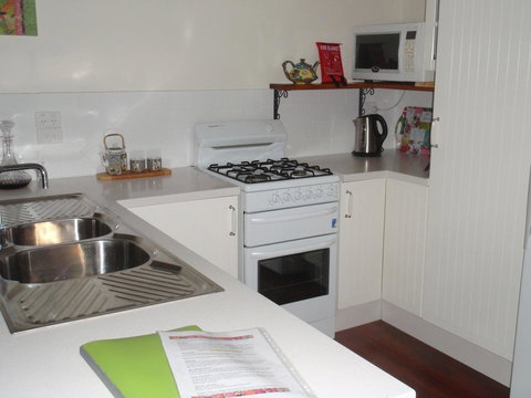 Gypsy Cottage - Yamba Accommodation 4