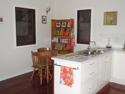 Gypsy Cottage - Yamba Accommodation 5